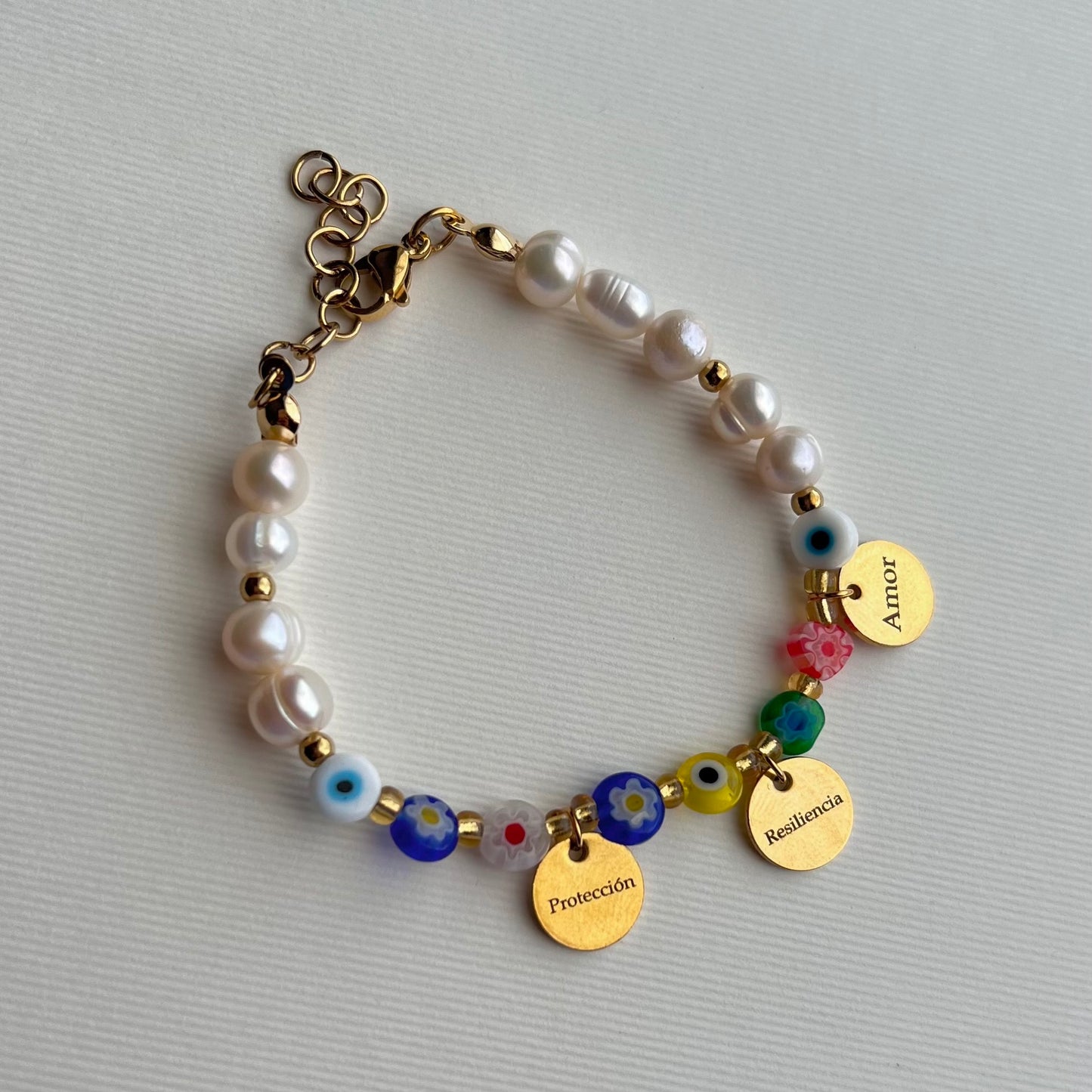 Pulsera personalizada con piedras y perlas de rio