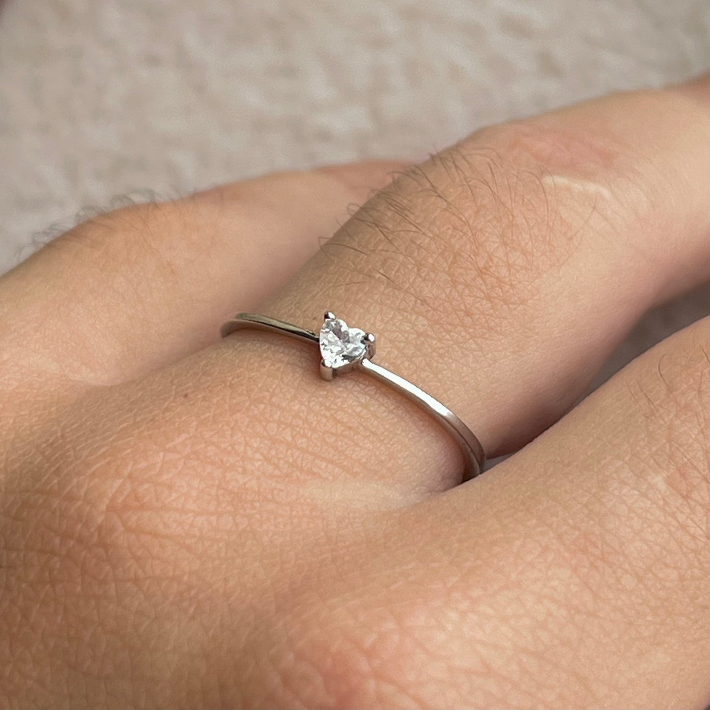 Anillo Promesa de Zirconia plateada