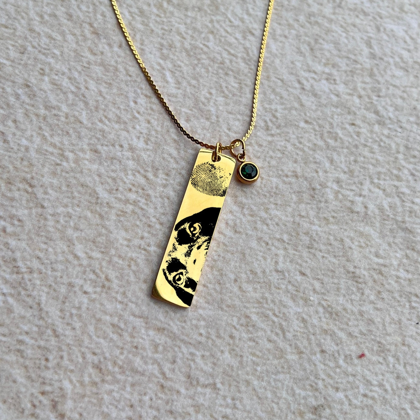 Collar de Mirada dorado