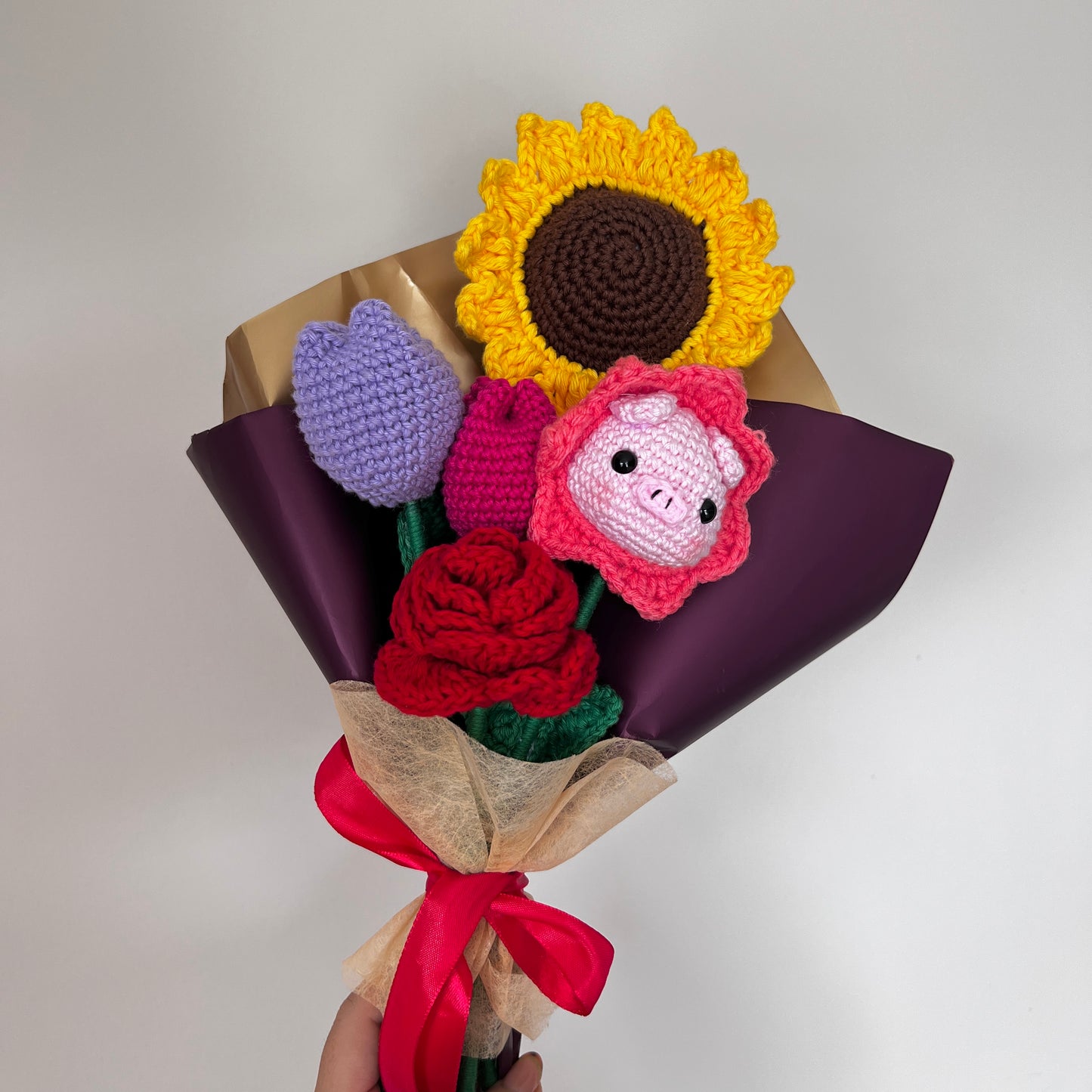 Combo flores con cerdito mixtas tejidas