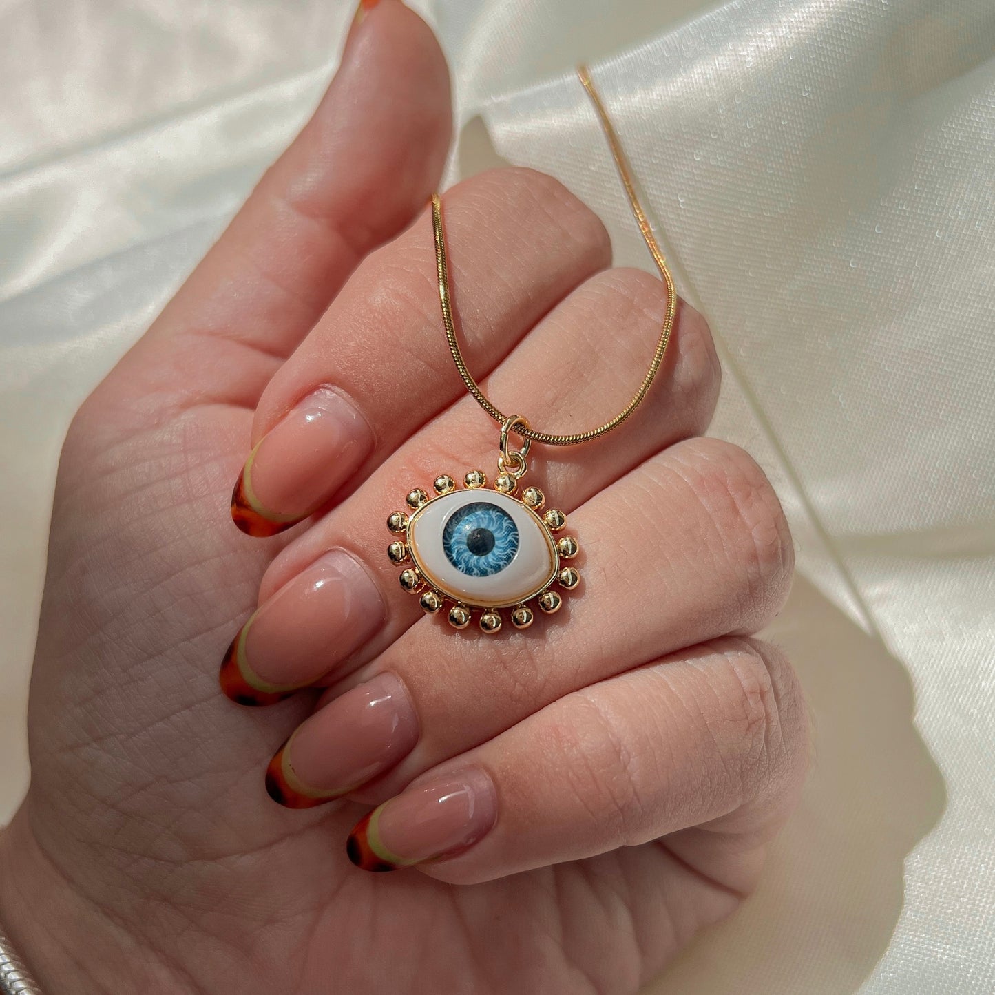 Collar de ojo turco