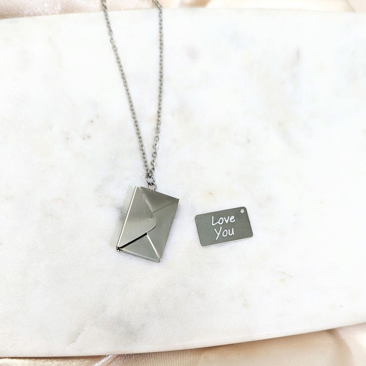 Collar carta de amor