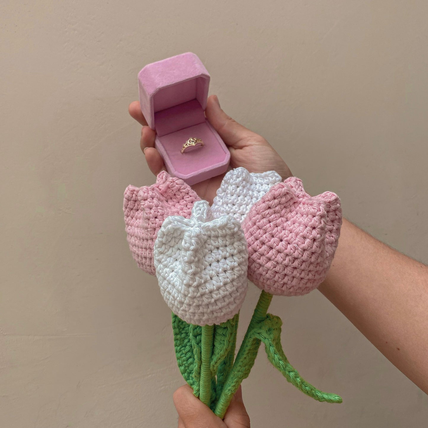 Combos tulipanes mas anillo promesa