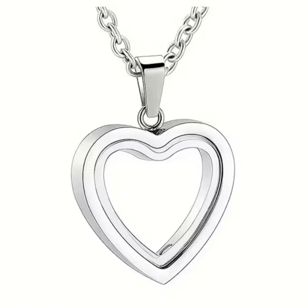 Collar de cenizas en forma de corazón